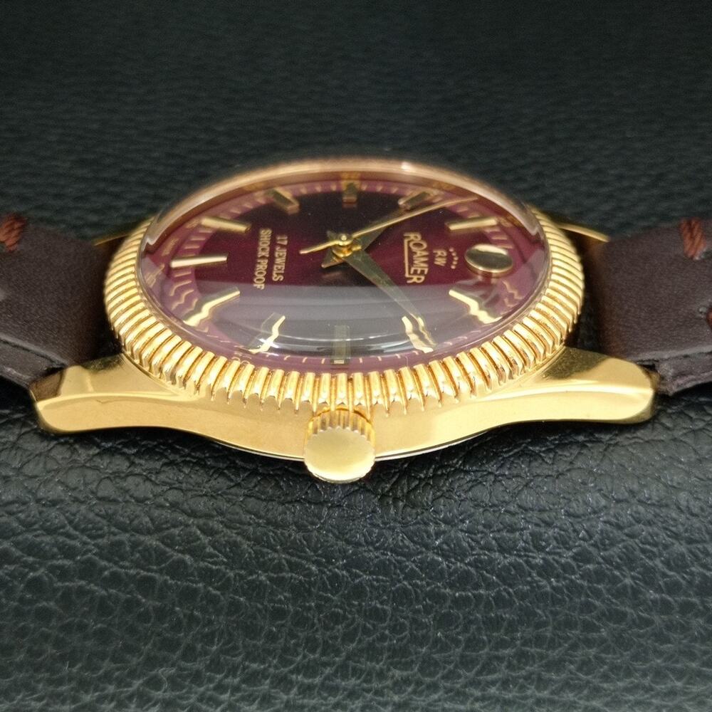 Vintage 1973 Roamer Manual Mens Gold Watch W/Leather Strap & Red accents - Picture 5 of 9